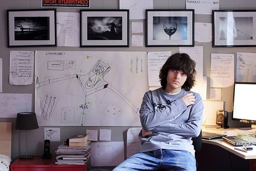 Boyan Slat, fondateur de The Ocean Cleanup, dans son bureau aux Pays-bas