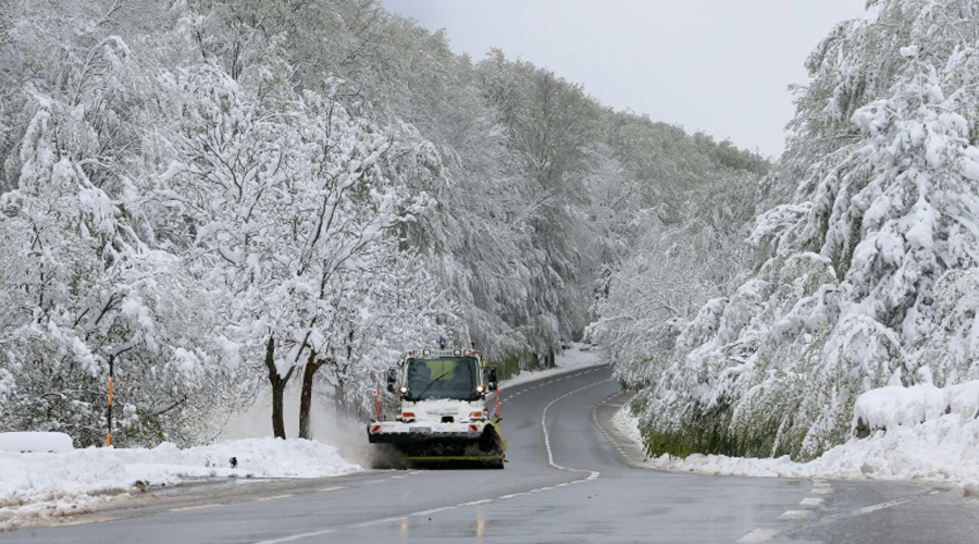 Des sommets corses sous la neige, nouveau record de froid pour mai